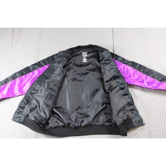 Buffy the Vampire Slayer Satin Bomber Jacket XL LootWear Exclusive Halloween - Picture 3 of 8